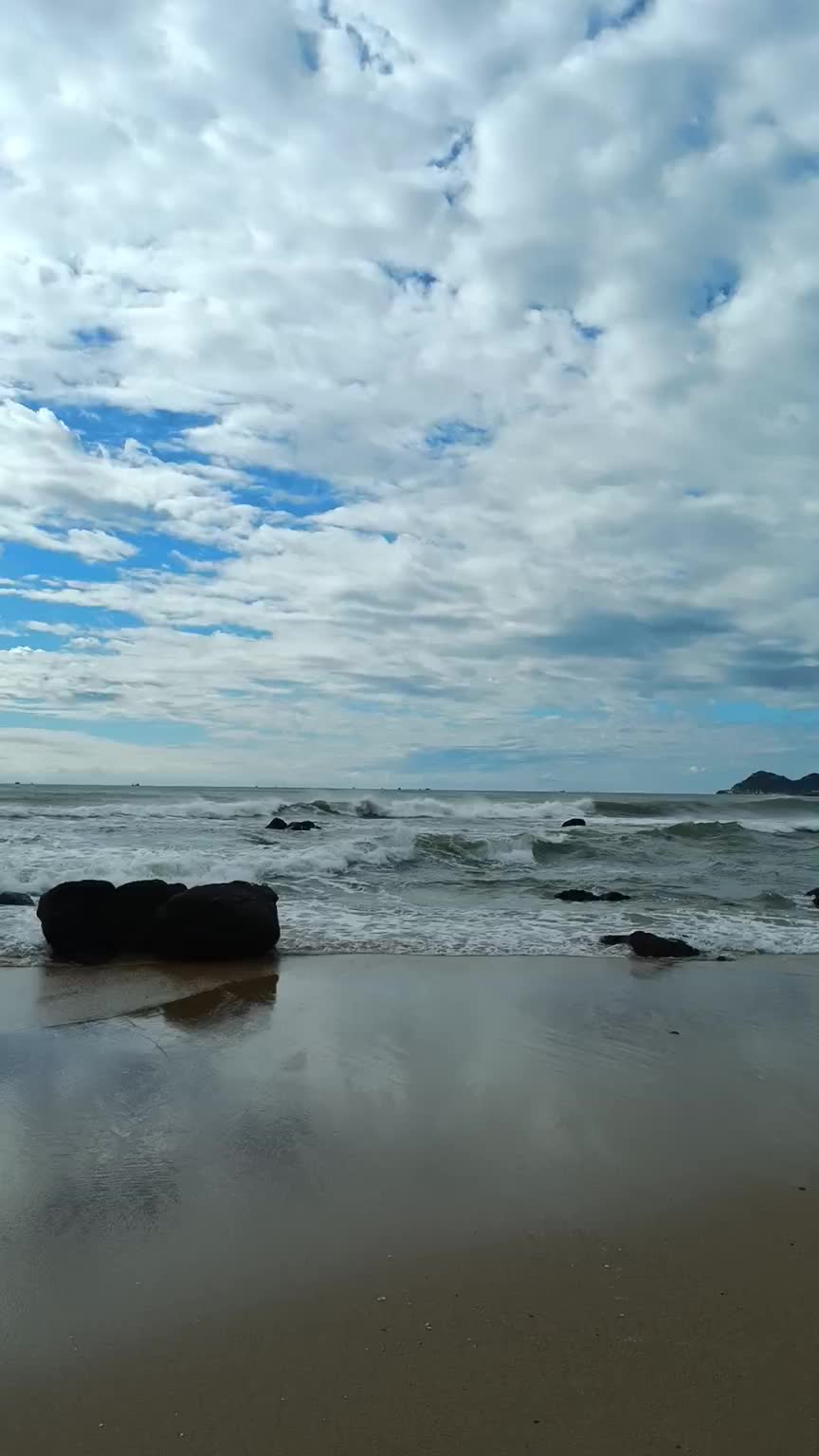 世界荖名冲浪地_____海南万宁日月湾