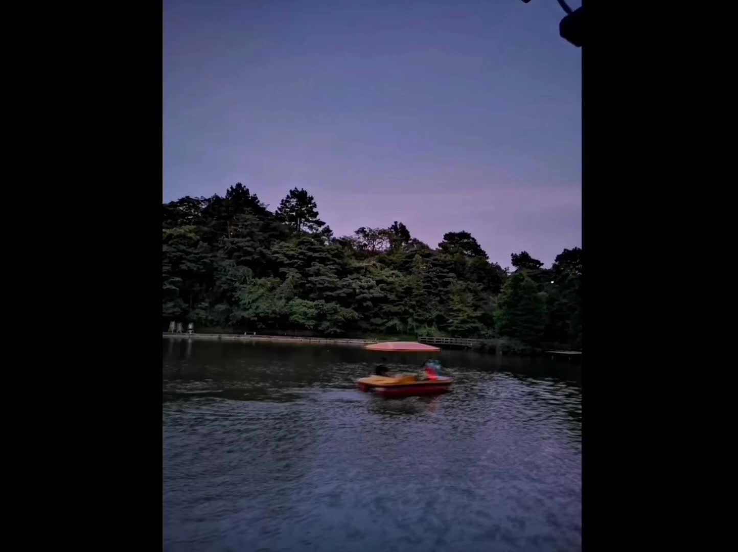 黑山眼镜湖夜景美！