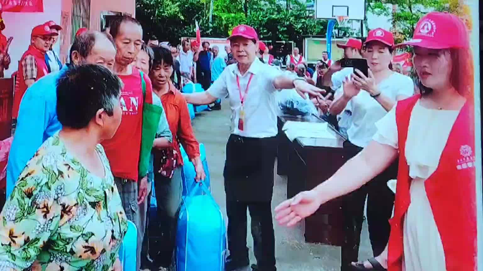 银龄总队集8一2025